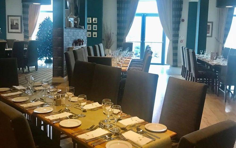 Kiltimagh Park Hotel Экстерьер фото